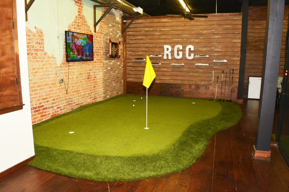 Jacksonville Indoor Putting Green
