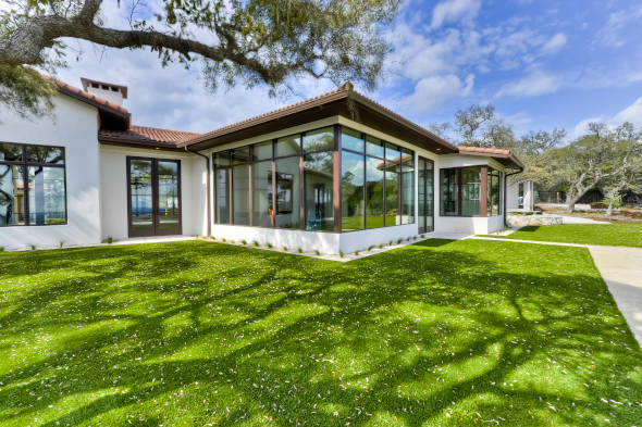 Jacksonville artificial grass for residential lawns